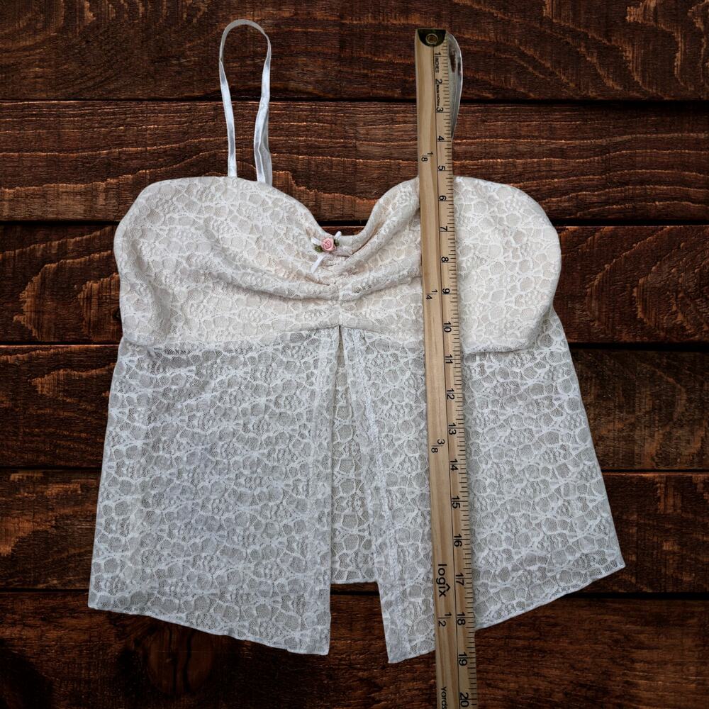 Full Tilt Y2K Coquette Floral Lace Split Front Cami Top Cream Size Medium - Picture 6 of 7
